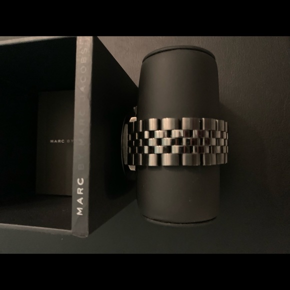 Marc Jacobs Metallic Danny Stainless Steel Watch - Picture 4 of 4